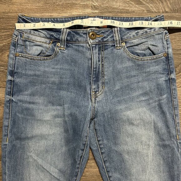 Cabi  Jeans SZ 6 Style 5309 High Rise Straight Jeans Ibiza Light Wash Stonewash - Picture 5 of 9